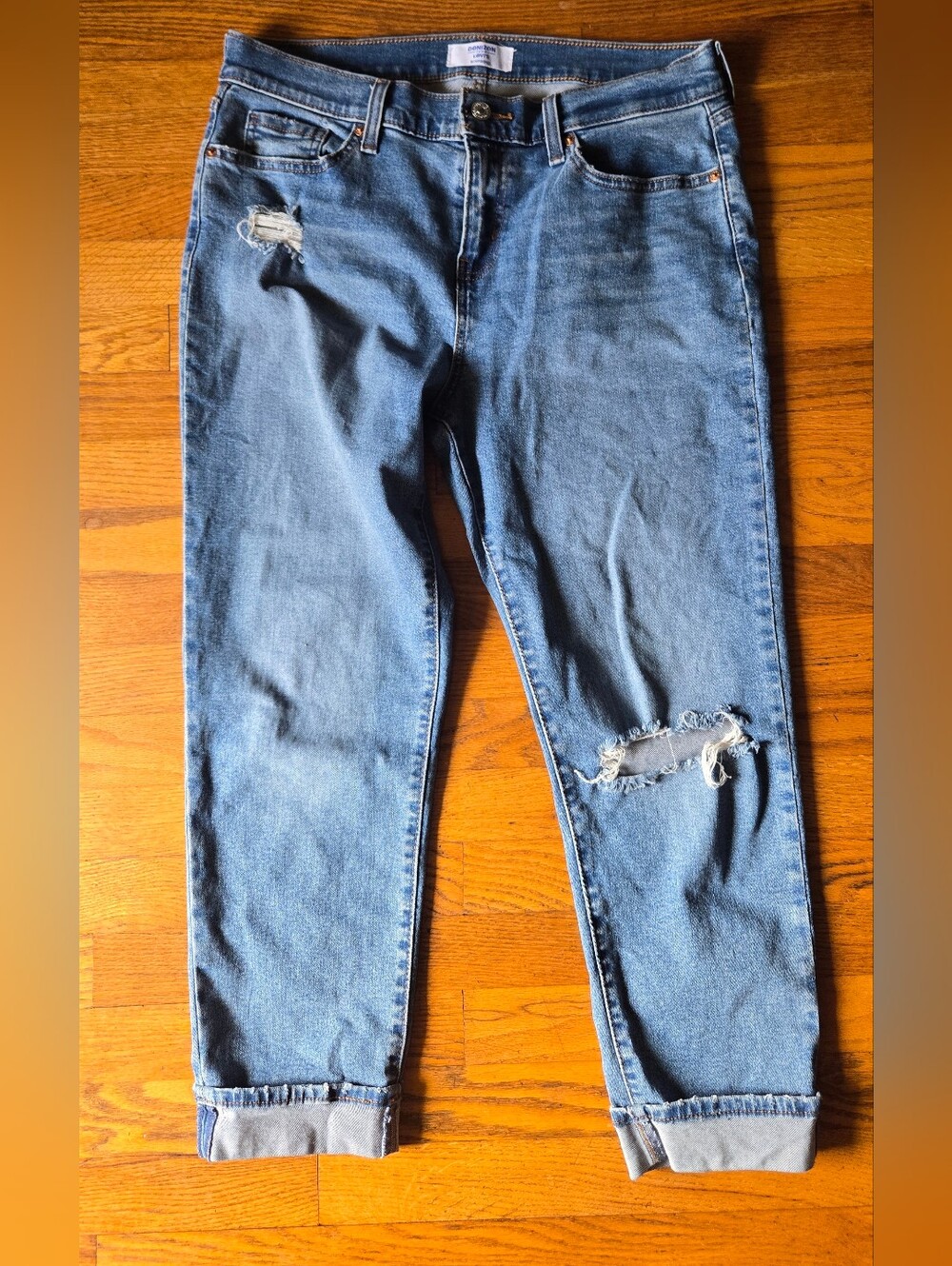 Levi Denizen Casual Distressed Womens Cropped Blue Jeans Size 6 Waist 28